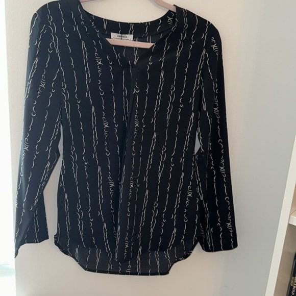 Chiffon Printed V Neck Blouse - Picture 7 of 9